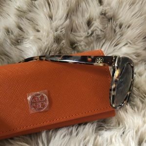 Tory Burch Tortoise Cat-eye Sunglasses